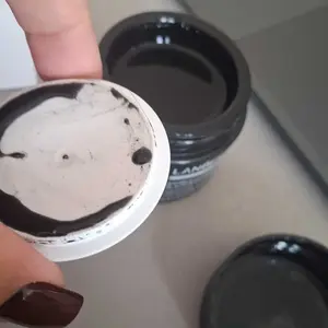 Pote da máscara LANBENA após o uso